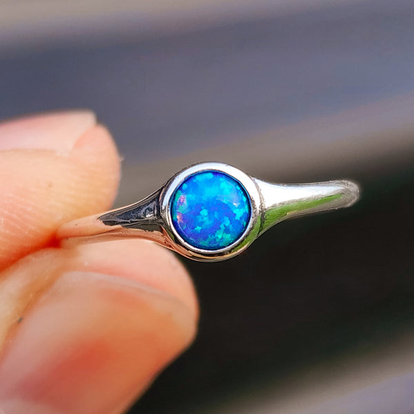 (R) Solid 925 Sterling Silver & 6.2mm Created Opal Round Signet Ring