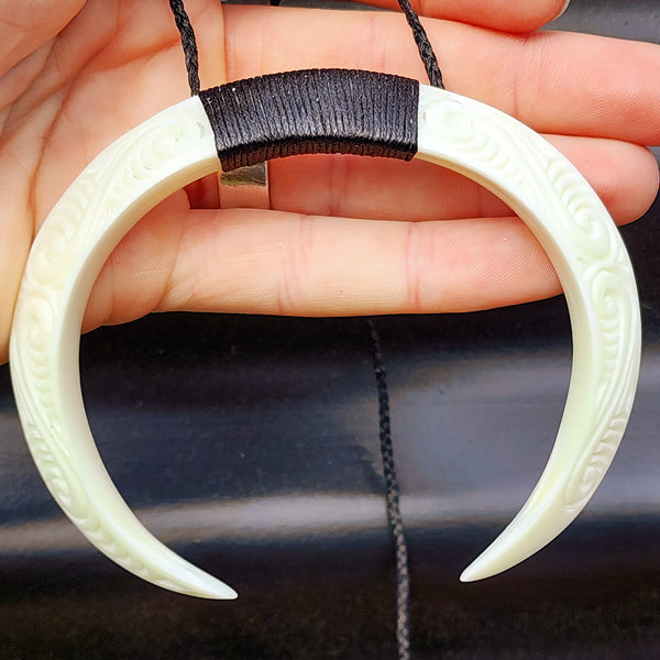 Natural Maori Bone Carving Pendant Necklace - XL 100mm Tusk Arc