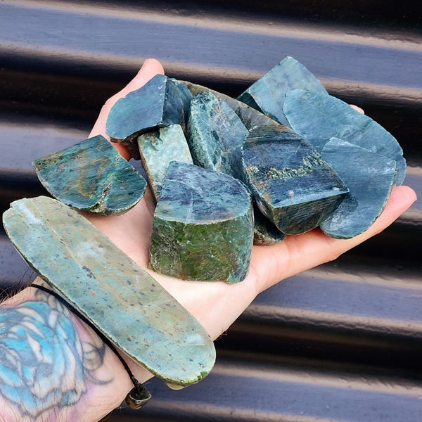 1kg Raw New Zealand Greenstone Offcuts / Pounamu Pieces