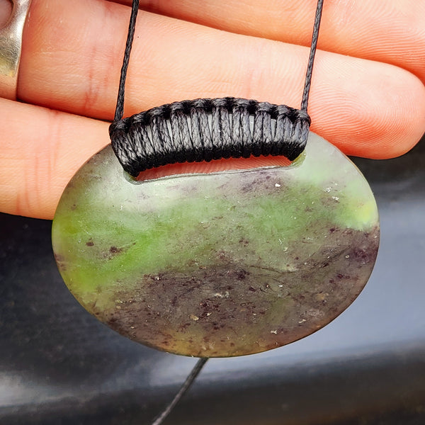 NZ Greenstone Pounamu Oval Plate Pendant Necklace