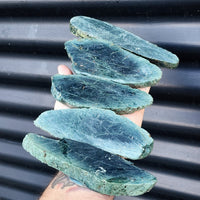 1kg Raw New Zealand Greenstone / Pounamu Carving Slices (R14B201)