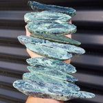 1kg Raw New Zealand Greenstone / Pounamu Carving Slices (R14B162)