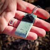 NZ Greenstone Pounamu Toki Pendant Necklace (N910)