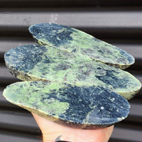 1kg Raw New Zealand Greenstone / Pounamu Carving Slices (R14B244)