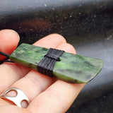 NZ Greenstone Pounamu Toki Pendant Necklace (N477)