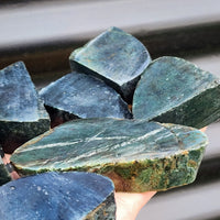 1kg Raw New Zealand Greenstone / Pounamu Carving Slices (R14B401)