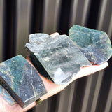 1kg Raw New Zealand Greenstone / Pounamu Carving Slices (R14B250)
