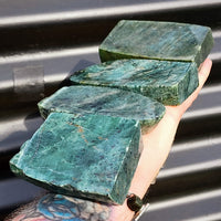 1kg Raw New Zealand Greenstone / Pounamu Carving Slices (R14B364)