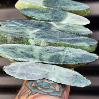 1kg Raw New Zealand Greenstone / Pounamu Carving Slices (R14B154)