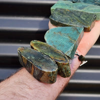 1kg Raw New Zealand Greenstone / Pounamu Carving Slices (R14B360)