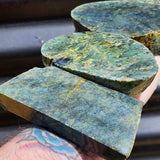 1kg Raw New Zealand Greenstone / Pounamu Carving Slices (R14B443)