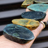 1kg Raw New Zealand Greenstone / Pounamu Carving Slices (R14B472)