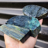 1kg Raw New Zealand Greenstone / Pounamu Carving Slices (R14B502)