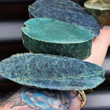 1kg Raw New Zealand Greenstone / Pounamu Carving Slices (R14B447)