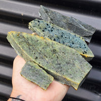 1kg Raw New Zealand Greenstone / Pounamu Carving Slices (R14B157)