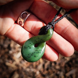 Natural Jade Pikorua Twist Pendant Necklace (N1146)