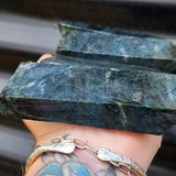 1kg Raw New Zealand Greenstone / Pounamu Carving Slices (R14B497)