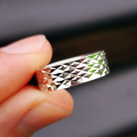 (R) Solid 925 Sterling Silver 7mm Diamond Cut Band Ring