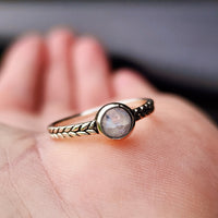 (O) Solid 925 Sterling Silver & Moonstone Grain Band Ring
