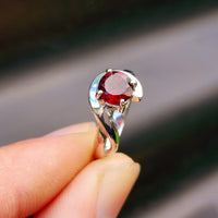 (Q) Solid 925 Sterling Silver & Wrapped Natural Garnet Signet Ring