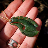 NZ Greenstone Pounamu Notched Fern Hook Pendant Necklace (N805)