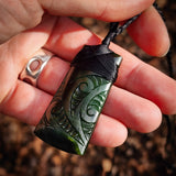 NZ Greenstone Pounamu Etched Toki Pendant Necklace (N907)