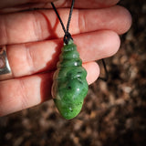 Natural Jade Kakara Shell Pendant Necklace (N1189)