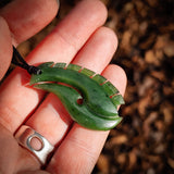 NZ Greenstone Pounamu Notched Fern Hook Pendant Necklace (N902)