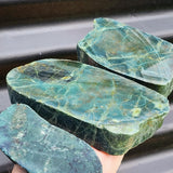 1kg Raw New Zealand Greenstone / Pounamu Carving Slices (R14B418)