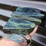 1kg Raw New Zealand Greenstone / Pounamu Carving Slices (R14B511)