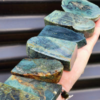 1kg Raw New Zealand Greenstone / Pounamu Carving Slices (R14B355)