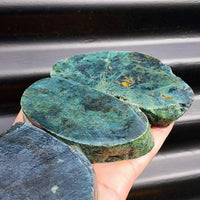 1kg Raw New Zealand Greenstone / Pounamu Carving Slices (R14B389)