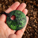 NZ Greenstone Pounamu Disk Pendant Necklace (N981)