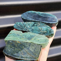 1kg Raw New Zealand Greenstone / Pounamu Carving Slices (R14B360)