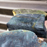 1kg Raw New Zealand Greenstone / Pounamu Carving Slices (R14B489)