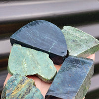 1kg Raw New Zealand Greenstone / Pounamu Carving Slices (R14B393)