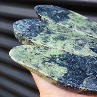 1kg Raw New Zealand Greenstone / Pounamu Carving Slices (R14B244)
