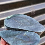 1kg Raw New Zealand Greenstone / Pounamu Carving Slices (R14B363)