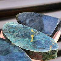1kg Raw New Zealand Greenstone / Pounamu Carving Slices (R14B402)