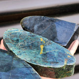 1kg Raw New Zealand Greenstone / Pounamu Carving Slices (R14B402)