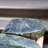 1kg Raw New Zealand Greenstone / Pounamu Carving Slices (R14B485)