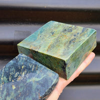 1kg Raw New Zealand Greenstone / Pounamu Carving Slices (R14B357)