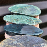 1kg Raw New Zealand Greenstone / Pounamu Carving Slices (R14B424)