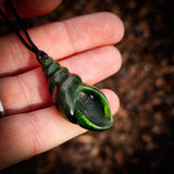 Natural Jade Kakara Shell Pendant Necklace (N1069)