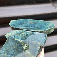 1kg Raw New Zealand Greenstone / Pounamu Carving Slices (R14B375)