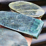 1kg Raw New Zealand Greenstone / Pounamu Carving Slices (R14B446)