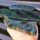 1kg Raw New Zealand Greenstone / Pounamu Carving Slices (R14B339)