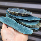 1kg Raw New Zealand Greenstone / Pounamu Carving Slices (R14B241)