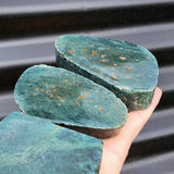 1kg Raw New Zealand Greenstone / Pounamu Carving Slices (R14B422)