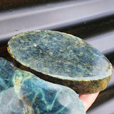 1kg Raw New Zealand Greenstone / Pounamu Carving Slices (R14B434)